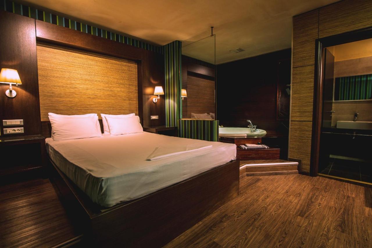 Ruby Rooms Kifisia - Adults Only Афіни Екстер'єр фото