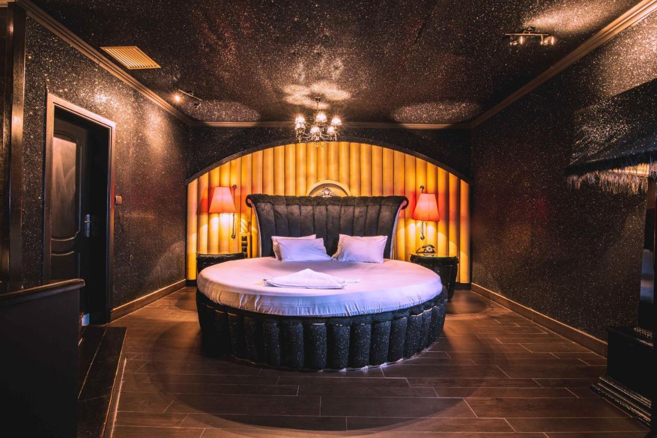 Ruby Rooms Kifisia - Adults Only Афіни Екстер'єр фото