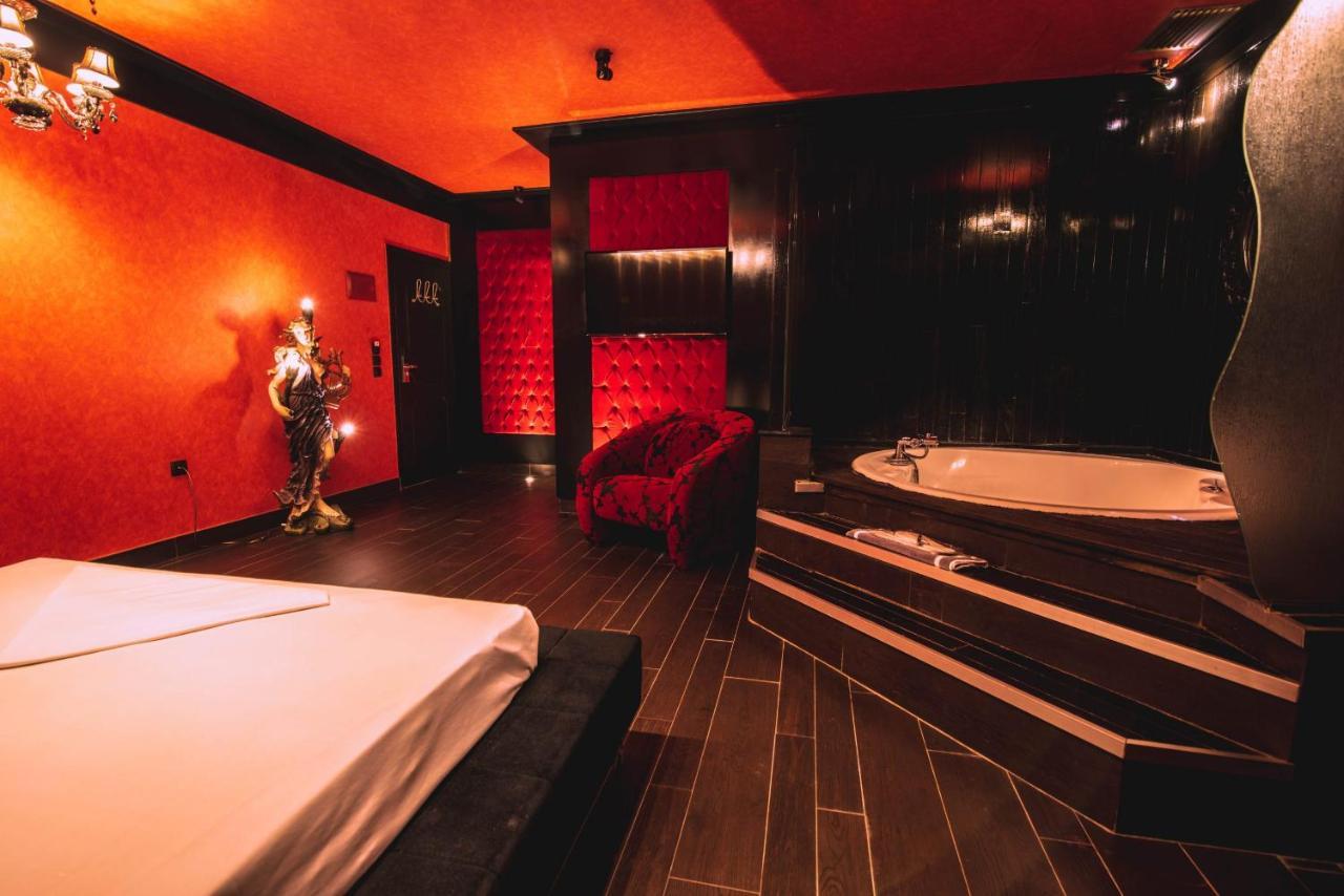 Ruby Rooms Kifisia - Adults Only Афіни Екстер'єр фото
