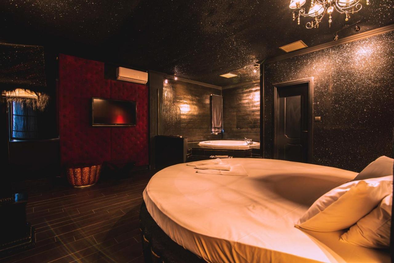 Ruby Rooms Kifisia - Adults Only Афіни Екстер'єр фото